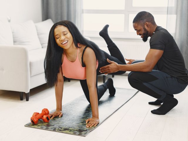 Comment pratiquer une activité physique régulière à la maison ?
