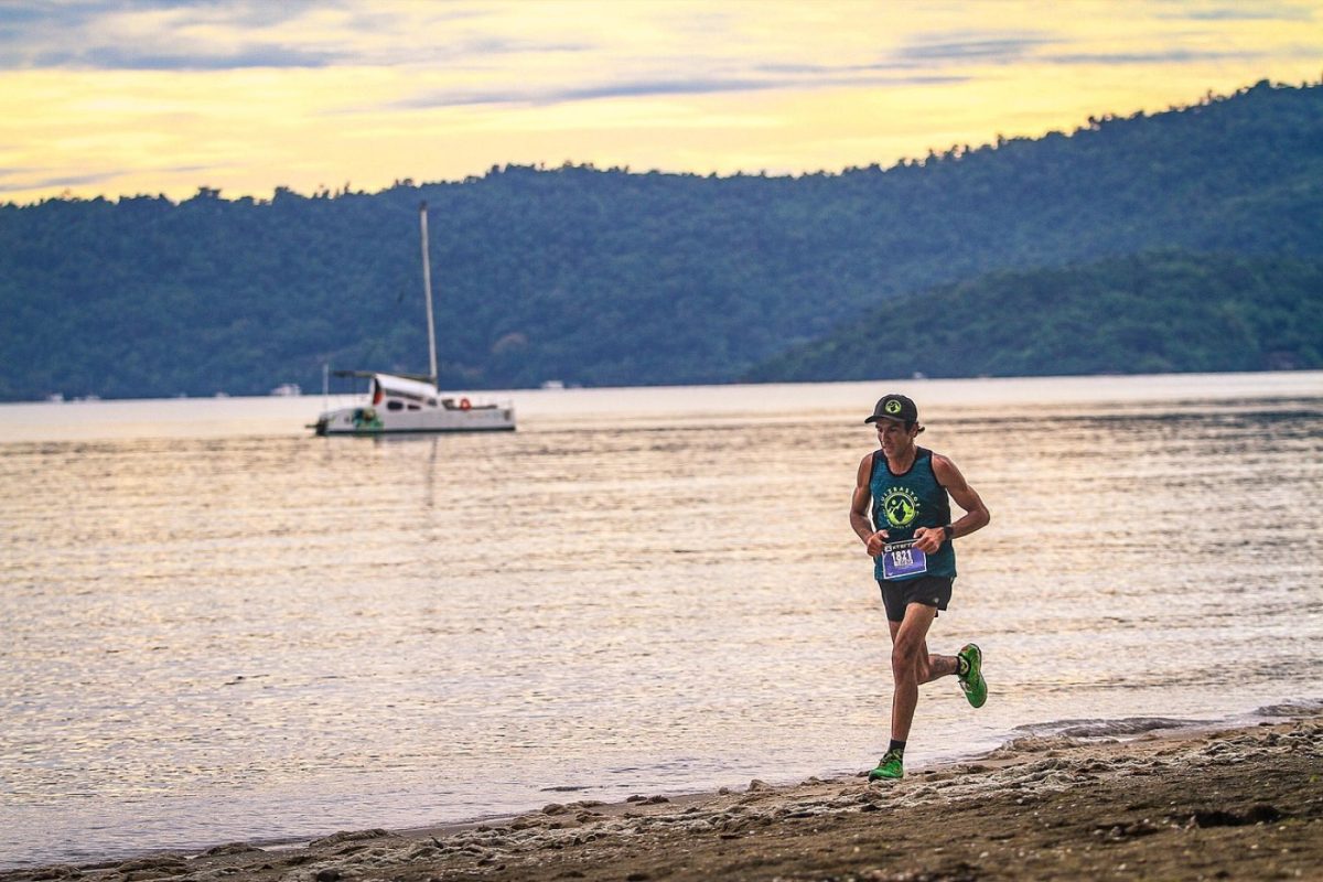 Test Suunto Race — montre GPS running AMOLED et cartographie